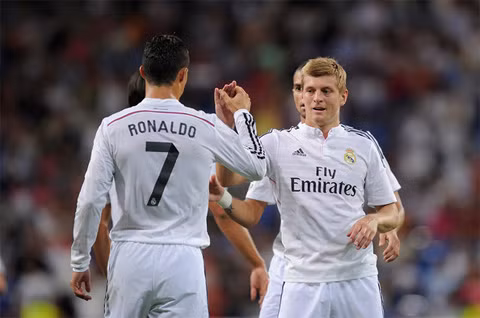 so sanh vu khi cua zidane va simeone truoc them derby madrid