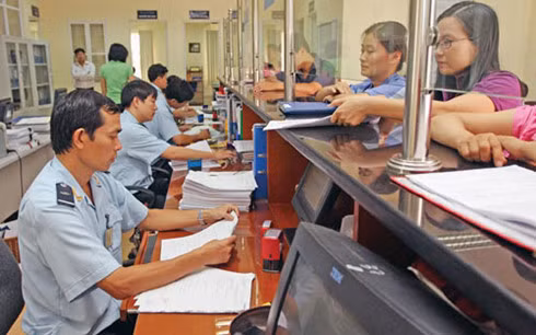 sap nhap so nganh giai quyet doi du lanh dao nhu the nao