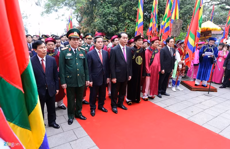 chu tich nuoc dang huong tuong niem cac vua hung