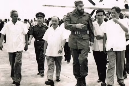 tong bi thu le duan nha lanh dao kiet xuat cua cach mang viet nam