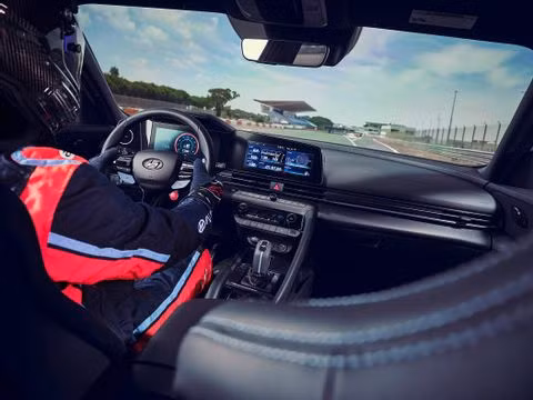 Hyundai Elantra N 2022 ra mắt, tăng tốc từ 0-100 km/h trong 5,3 giây