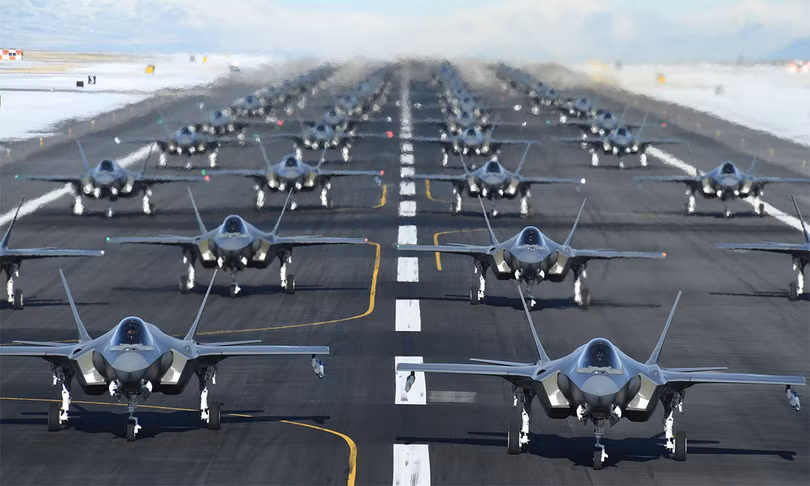 Hàng chục tiêm kích F-35 Mỹ “đắp chiếu”