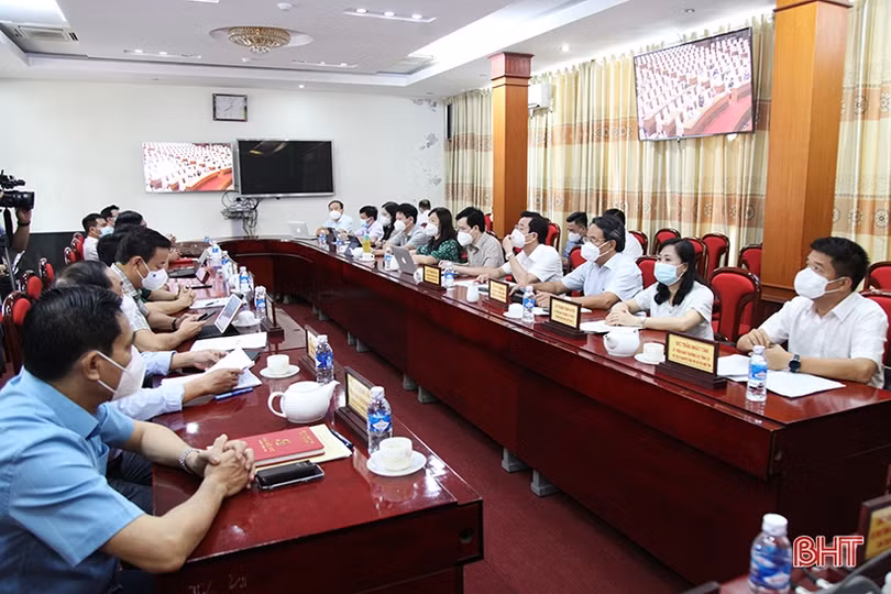 Mỗi ĐBQH và đại biểu HĐND phát huy đầy đủ trách nhiệm, trí tuệ, thực hiện tốt các nhiệm vụ chính trị