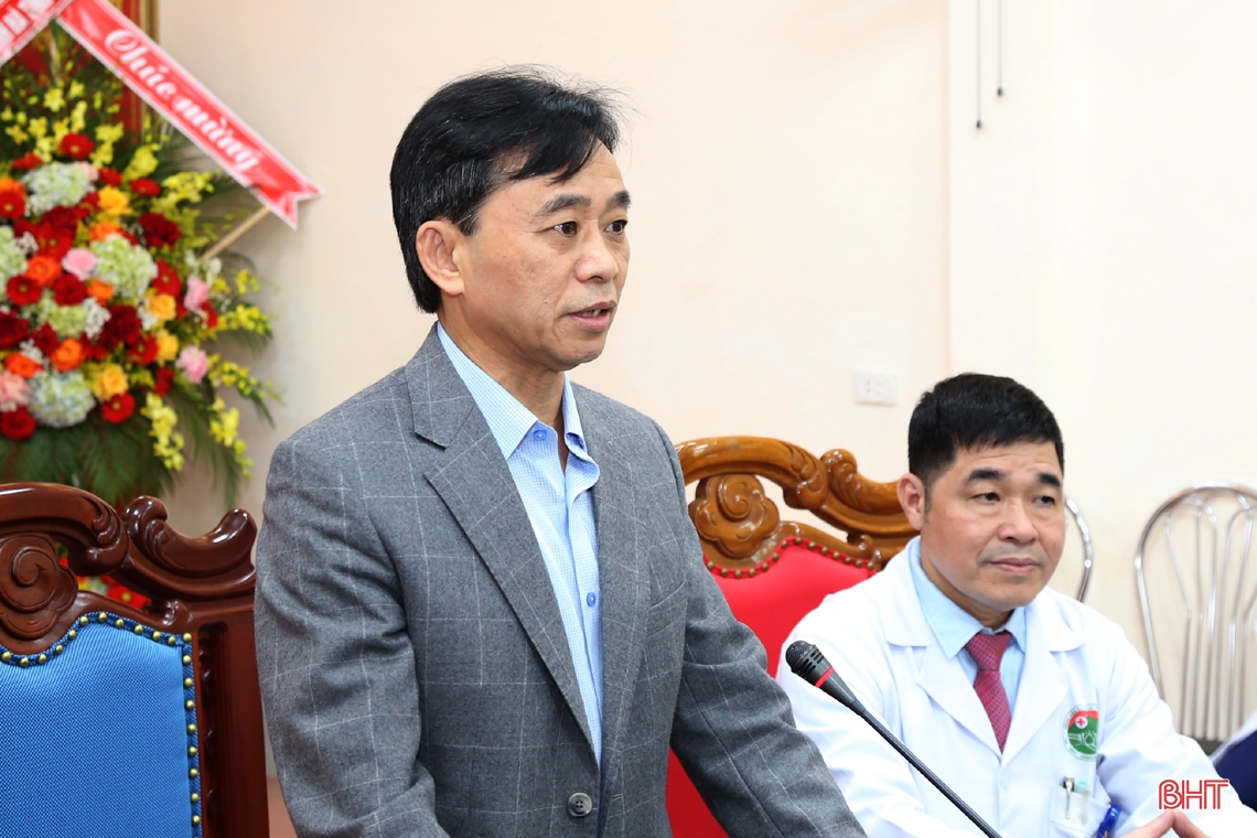 Lãnh đạo tỉnh chúc mừng các cơ sở y tế Hà Tĩnh nhân Ngày Thầy thuốc Việt Nam