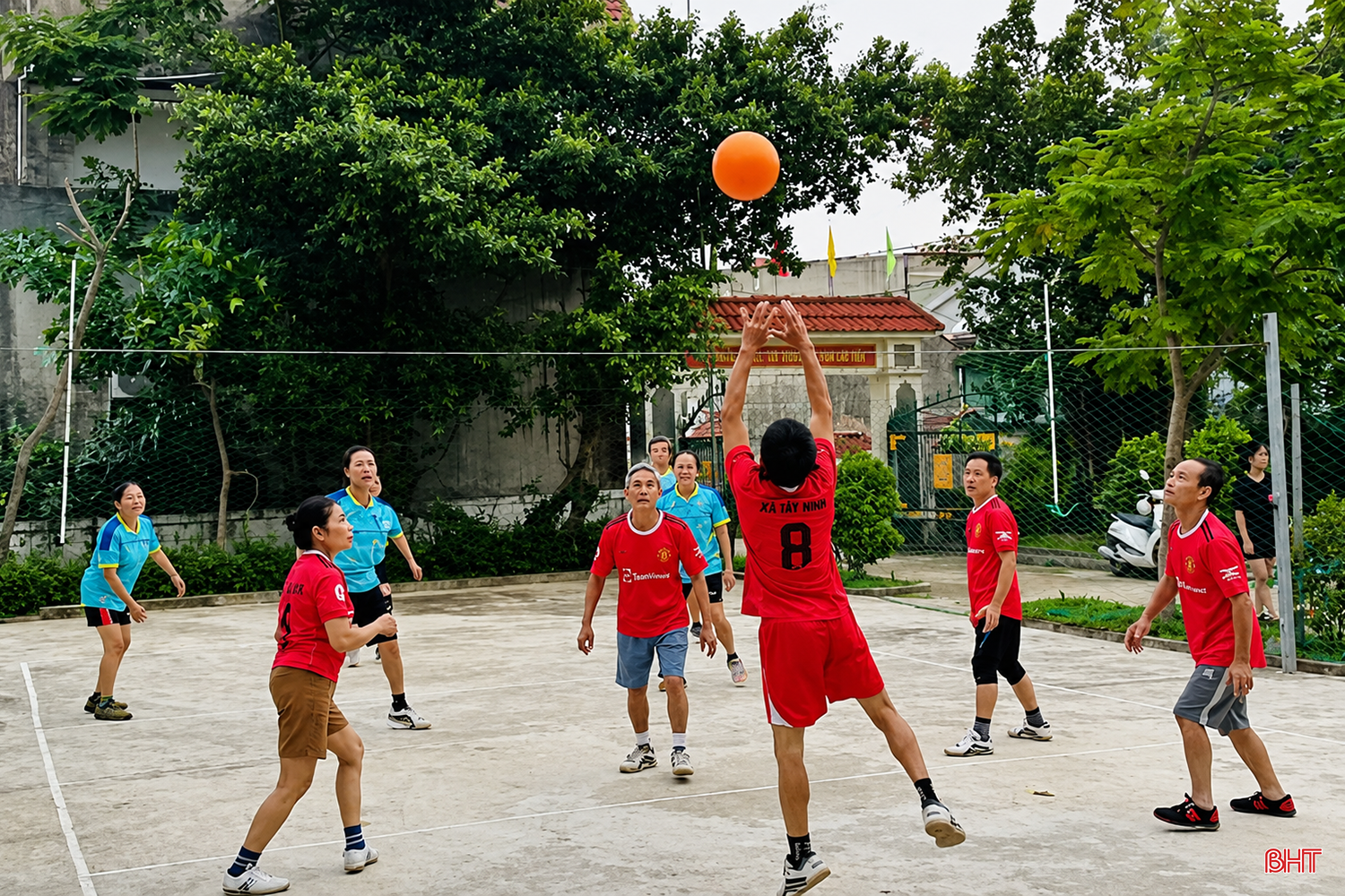 Nhà văn hóa cộng đồng là nơi người dân giao lưu, gắn kết qua các hoạt động thể thao