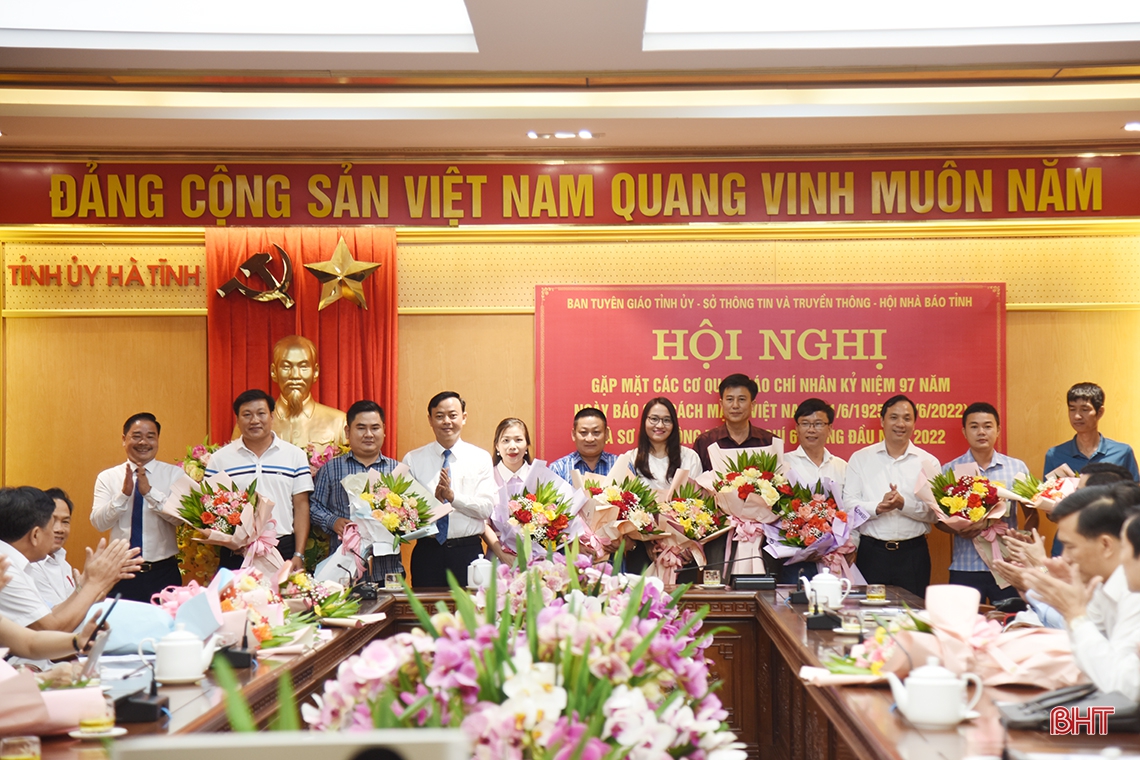Báo chí tiếp tục đồng hành, chung sức xây dựng Hà Tĩnh ngày càng phát triển