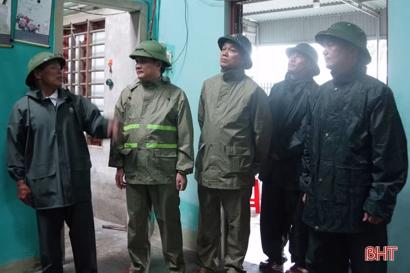 Kịp thời giúp người dân Lộc Hà khắc phục hậu quả lốc xoáy