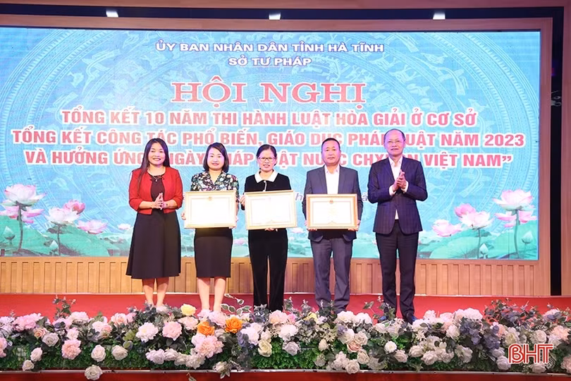 Đảm bảo chế độ hỗ trợ cho tổ hòa giải, đội ngũ hòa giải viên, tuyên truyền viên