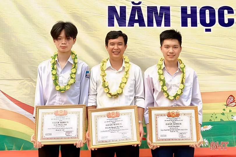 Người thầy “mát tay” trong bồi dưỡng học sinh giỏi môn Tin học