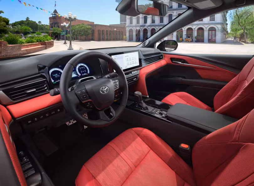 Toyota Camry 2025 chính thức trình làng, chỉ sử dụng động cơ hybrid