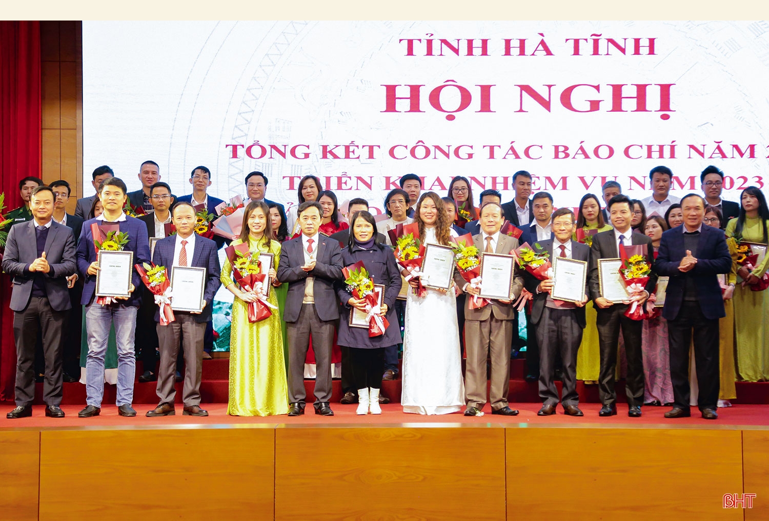 Tập trung quán triệt, tuyên truyền sâu rộng, đưa nghị quyết của Đảng vào cuộc sống