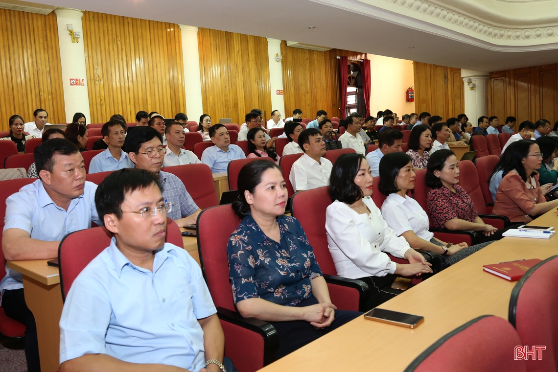 Xây dựng kế hoạch, chương trình hành động thực hiện nghị quyết sát với thực tiễn
