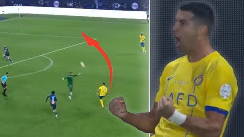 Ronaldo ghi siêu phẩm từ giữa sân, đi vào lịch sử với kỷ lục vô tiền khoáng hậu