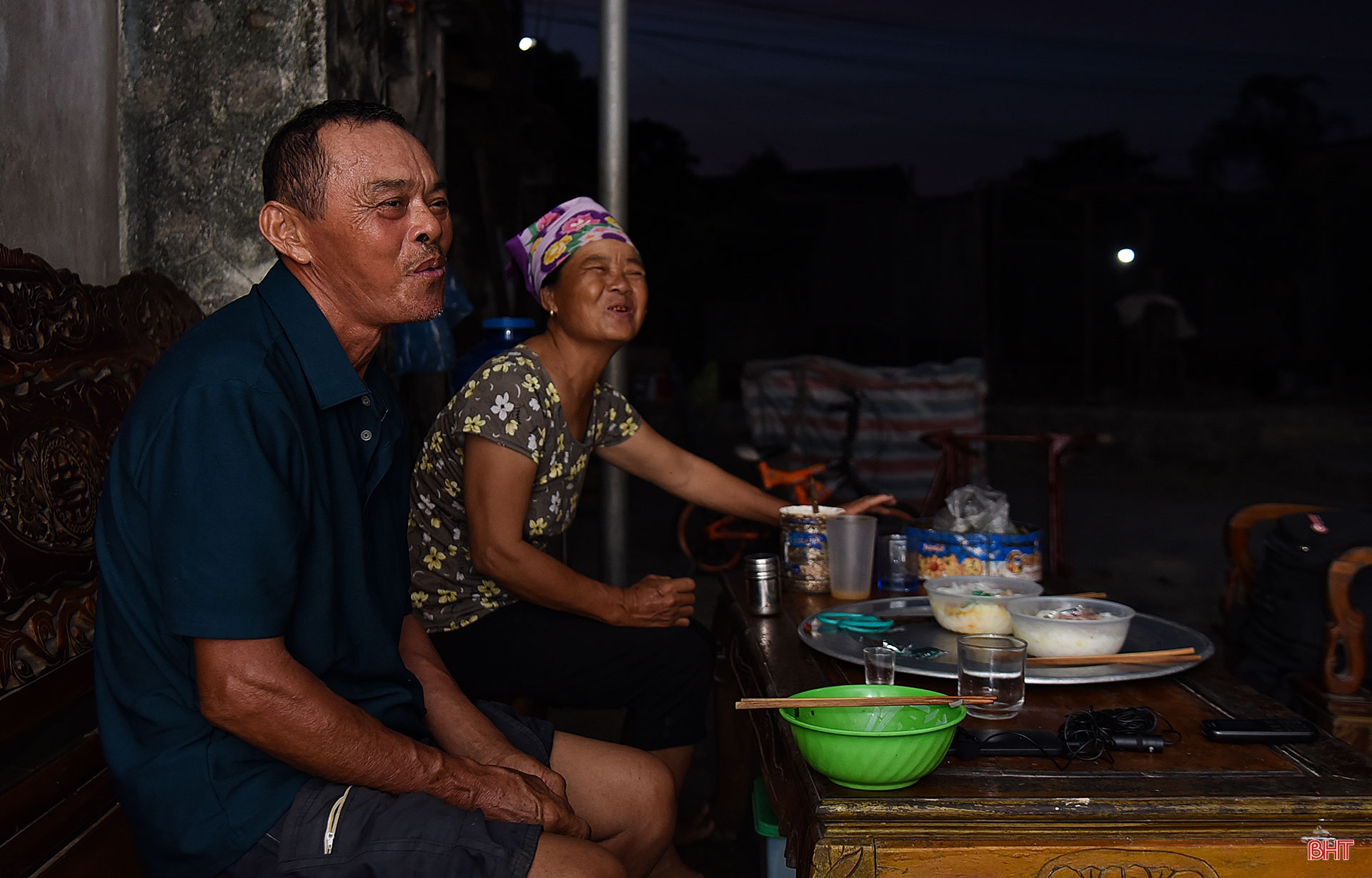 Chuyện “ngược đời” của cha con “hai lúa” ở Hà Tĩnh