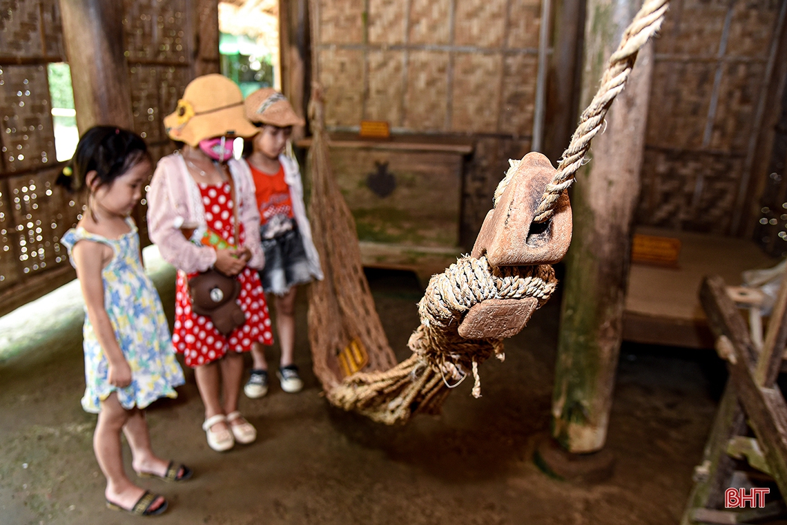 Rưng rưng bên kỷ vật của gia đình Bác Hồ ở quê ngoại Hoàng Trù