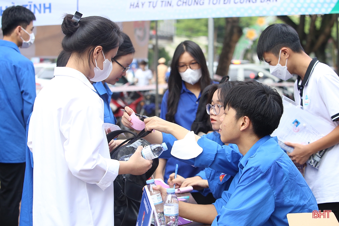 Phát huy sức trẻ Hà Tĩnh trong thi đua yêu nước