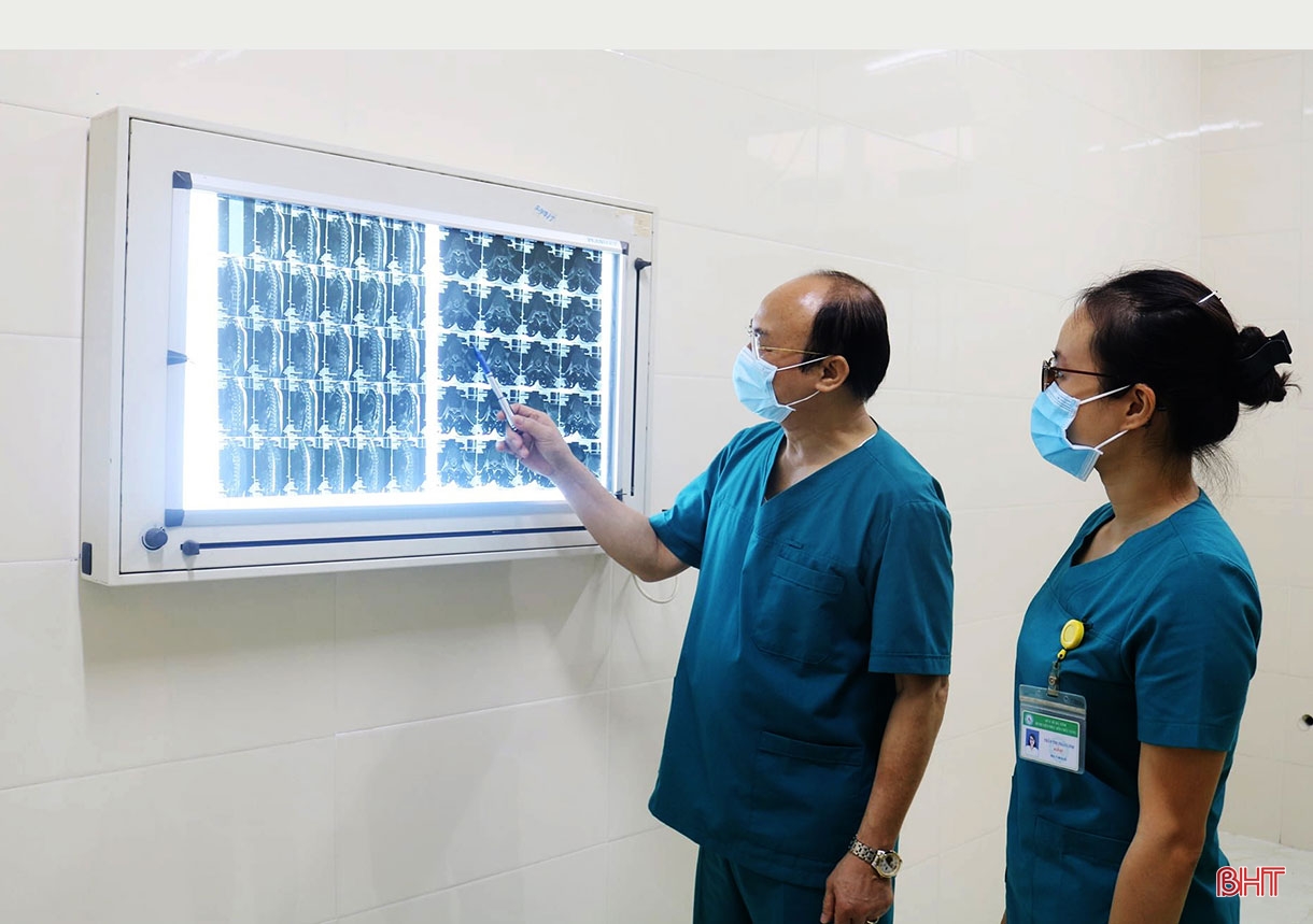 Bác sỹ rời cơ sở y tế công và thách thức về bài toán nhân lực (Bài cuối): Cần thêm những “thỏi nam châm” để “giữ chân” người tài