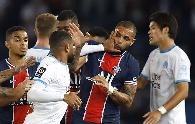 Ẩu đả trên sân, Neymar cùng 4 cầu thủ nhận thẻ đỏ trong thất bại của PSG