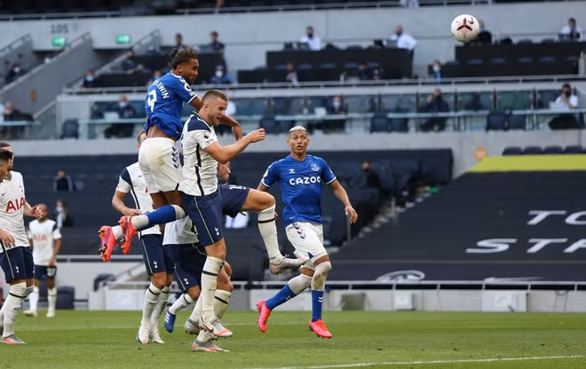 James Rodriguez cùng đồng đội đánh bại Tottenham