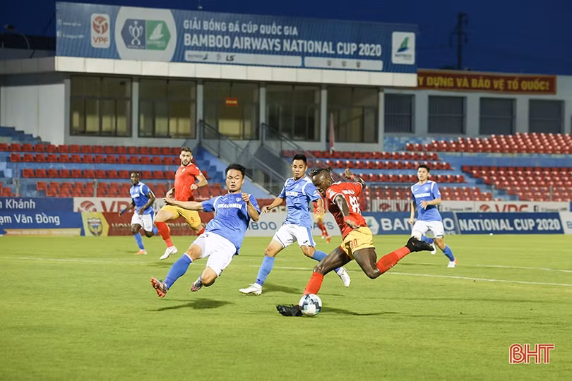 Phép thử quan trọng của HLV Phạm Minh Đức trước thềm V.League