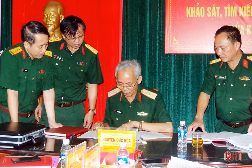 Thiếu tướng Nguyễn Đức Hóa đánh giá cao công tác quy tập hài cốt liệt sỹ của Bộ CHQS Hà Tĩnh tại Lào