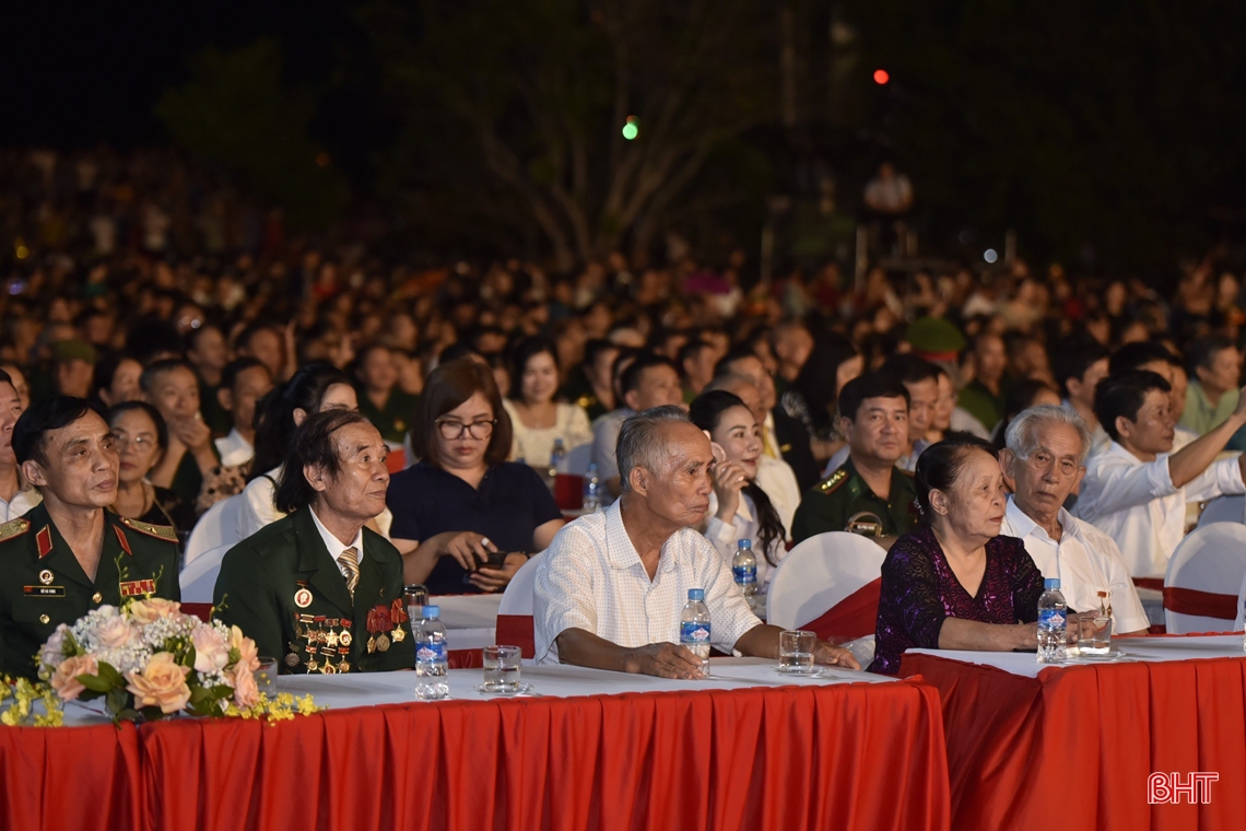 Phó Chủ tịch nước dự Chương trình nghệ thuật “Cõi thiêng Đồng Lộc - nối mạch ngàn năm