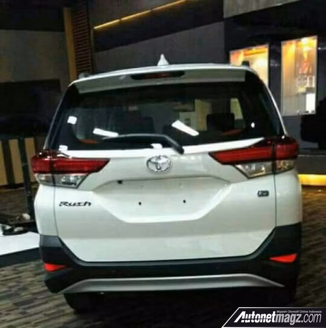 xe 7 cho toyota rush 2018 lo dien truoc ngay ra mat