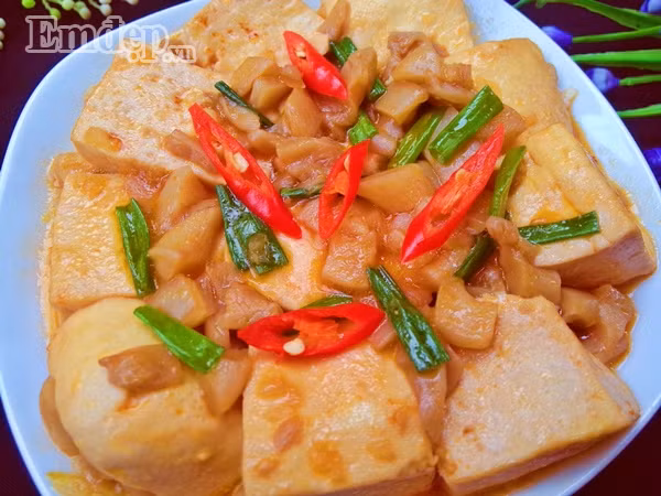 lanh the nay trua nay lam ngay mon dau phu cay sot nam an cho am nguoi nao