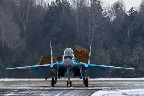 mig 35 trang bi ten lua diet radar ngoai tam voi cua patriot
