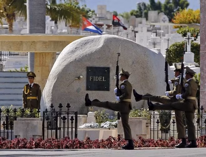 cuba tuong niem mot nam ngay mat cua lanh tu cach mang fidel castro