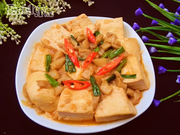 lanh the nay trua nay lam ngay mon dau phu cay sot nam an cho am nguoi nao
