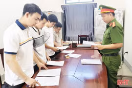 Khởi tố 4 đối tượng đánh bạc bằng hình thức cá độ bóng đá