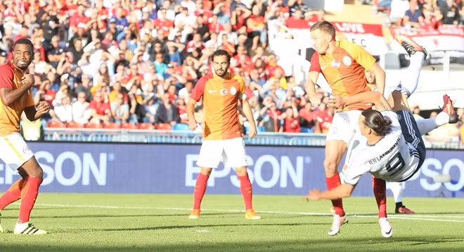 ibrahimovic ga viking chuan bi pha tan premier league