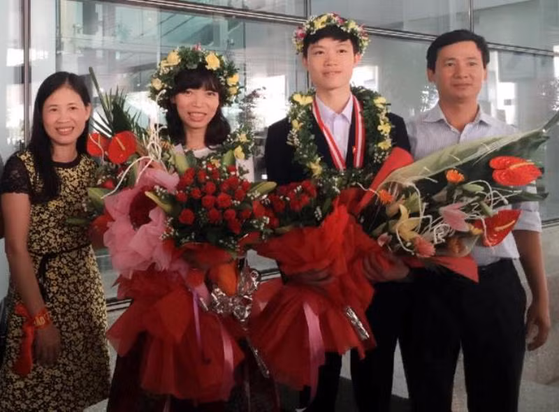 bi quyet cua con trai nguoi cat toc gianh hcv olympic hoa hoc quoc te