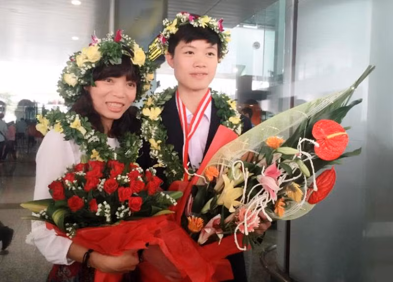 bi quyet cua con trai nguoi cat toc gianh hcv olympic hoa hoc quoc te