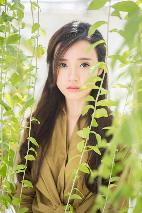 10 my nhan viet trang diem dep thang 7