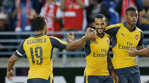 arsenal vui dap viking 8 0 dortmund bi sunderland cam hoa