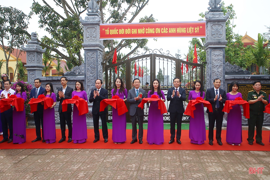 Long trọng lễ tưởng niệm các liệt sỹ hy sinh tại Cầu Nhe