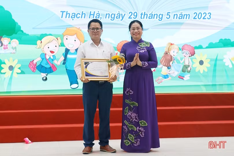 100% thư viện trường học ở Thạch Hà có đủ tài nguyên thông tin