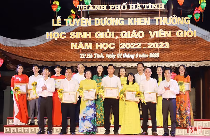 TP Hà Tĩnh tôn vinh 239 học sinh giỏi, giáo viên giỏi