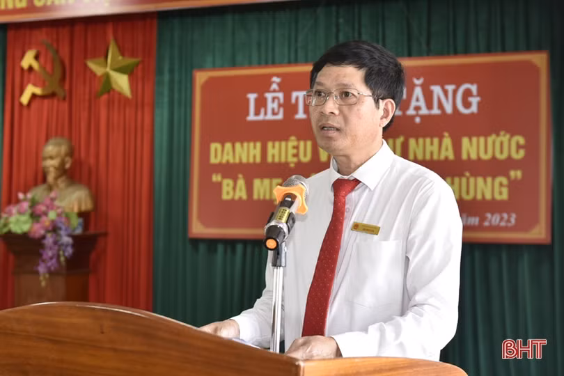 Truy tặng danh hiệu “Bà mẹ Việt Nam anh hùng” cho mẹ Phan Thị Em