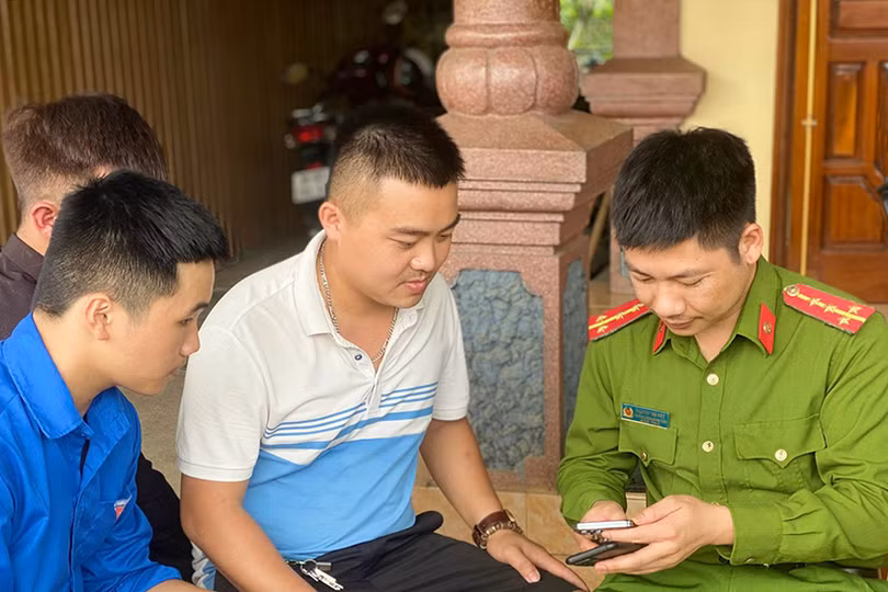 Tích cực đưa chuyển đổi số đến gần với người dân Hà Tĩnh