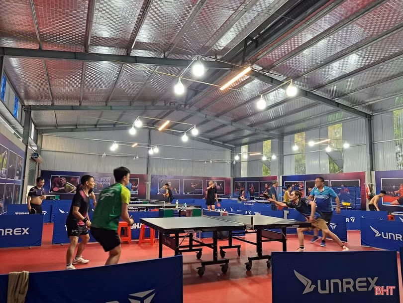 Ra mắt CLB Bóng bàn Hỏa Châu Hà Tĩnh