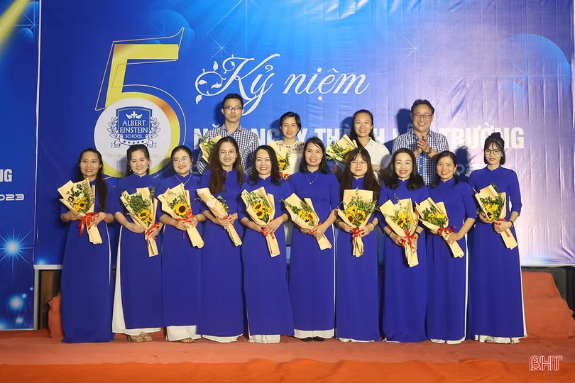 Trường Albert Einstein kỉ niệm 5 năm thành lập 