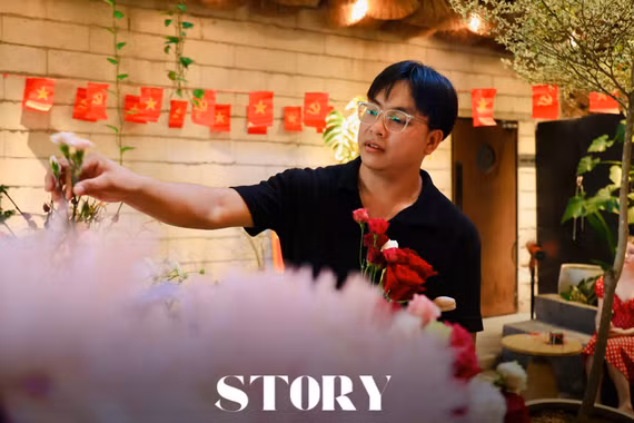 Tôi kể chuyện từ những bông hoa