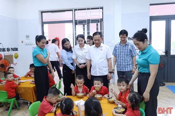 Khảo sát việc thực hiện an toàn thực phẩm tại các trường học