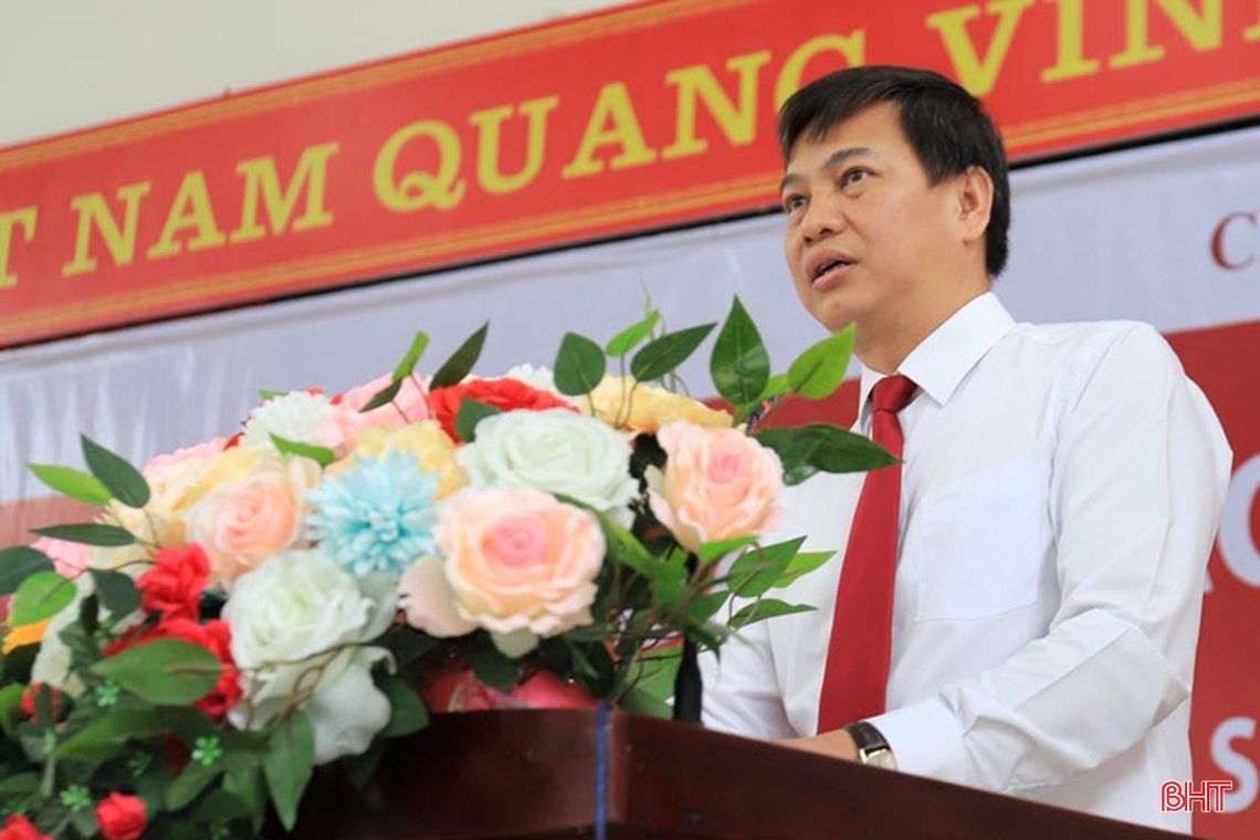 Bí thư Tỉnh ủy dự lễ bàn giao các công trình do Agribank Hà Tĩnh tài trợ cho trường học ở Hương Sơn