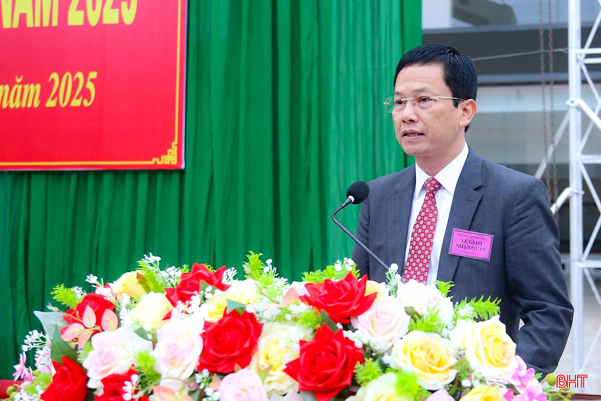 Phát biểu tại lễ giao nhận quân, Chủ tịch UBND thành phố Nguyễn Trọng Hiếu mong muốn các tân binh không ngừng học tập và rèn luyện, phát huy tốt truyền thống của quê hương; nỗ lực cống hiến sức lực, trí tuệ cho sự nghiệp xây dựng và bảo vệ Tổ quốc, sẵn sàng nhận và hoàn thành xuất sắc mọi nhiệm vụ được giao. Các tân binh sau khi hoàn thành nghĩa vụ trở về quê hương là những hạt nhân nòng cốt để tiếp tục phục vụ, cống hiến và xây dựng quê hương ngày thêm giàu mạnh.