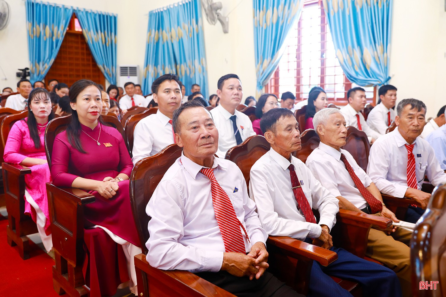 126 đảng viên đại diện cho 743 đảng viên toàn Đảng bộ dự đại hội.
