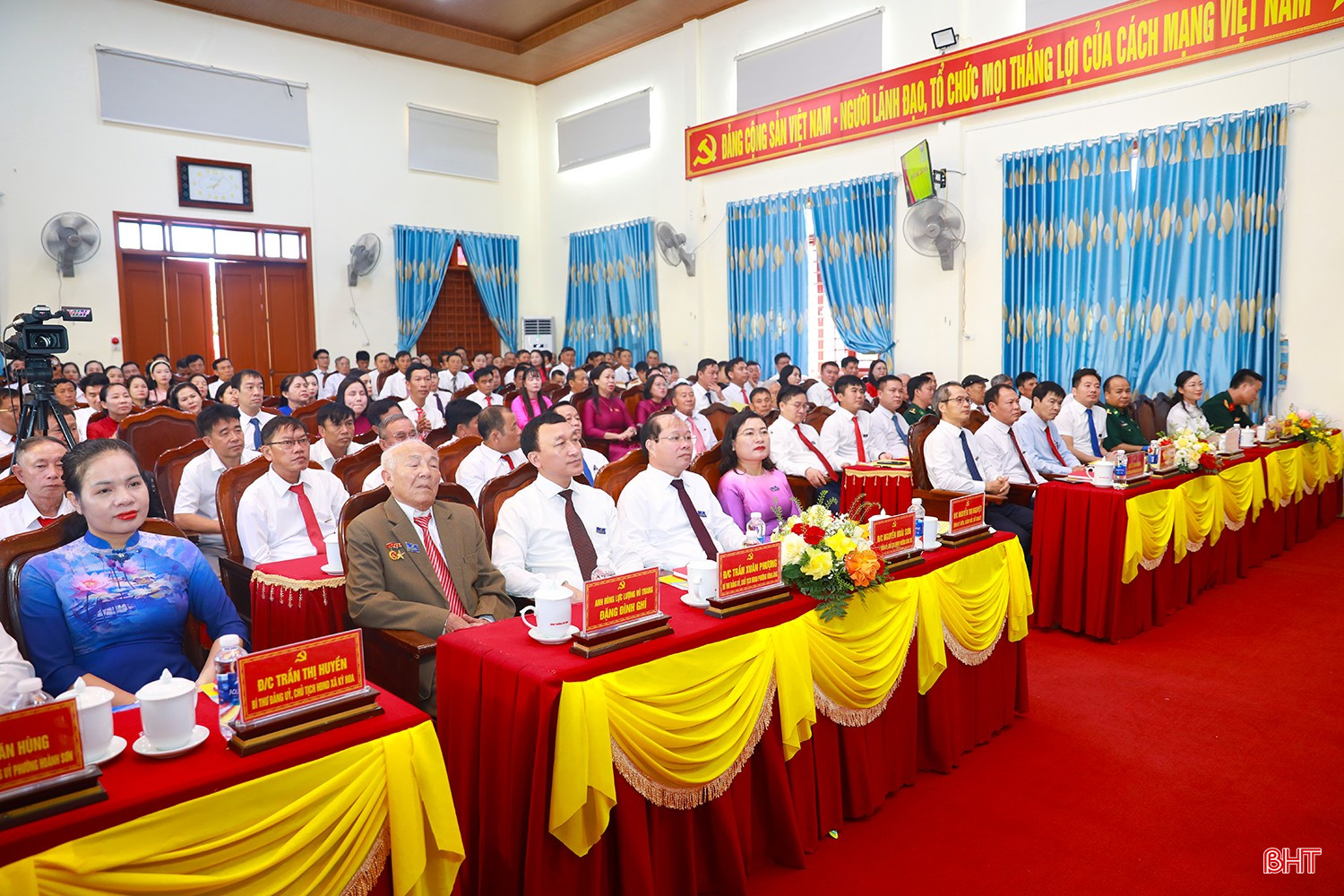 Đại biểu dự đại hội.